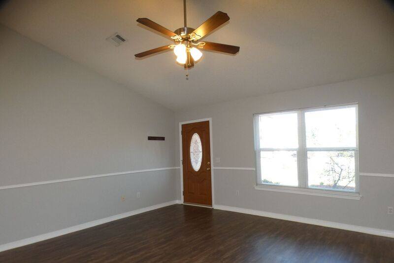 House for rent at 6607 Woodbury Forest Dr, Milton, FL 32583