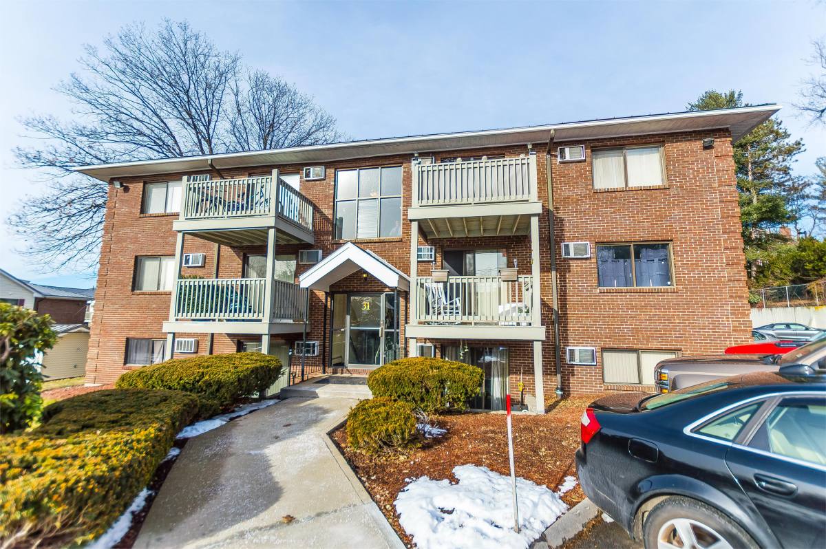 Apartment for rent at 31 Andrew St #25, Manchester, NH 03104