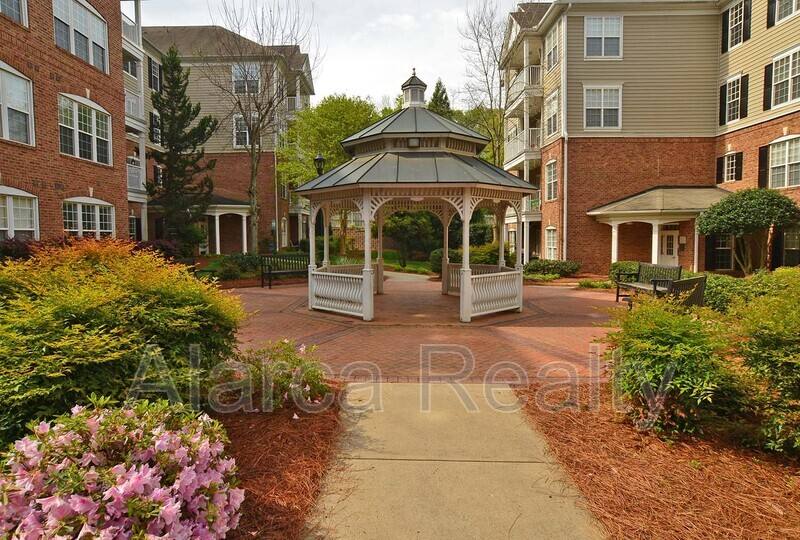 Apartment for rent at 3282 Margellina Dr, Charlotte, NC 28210