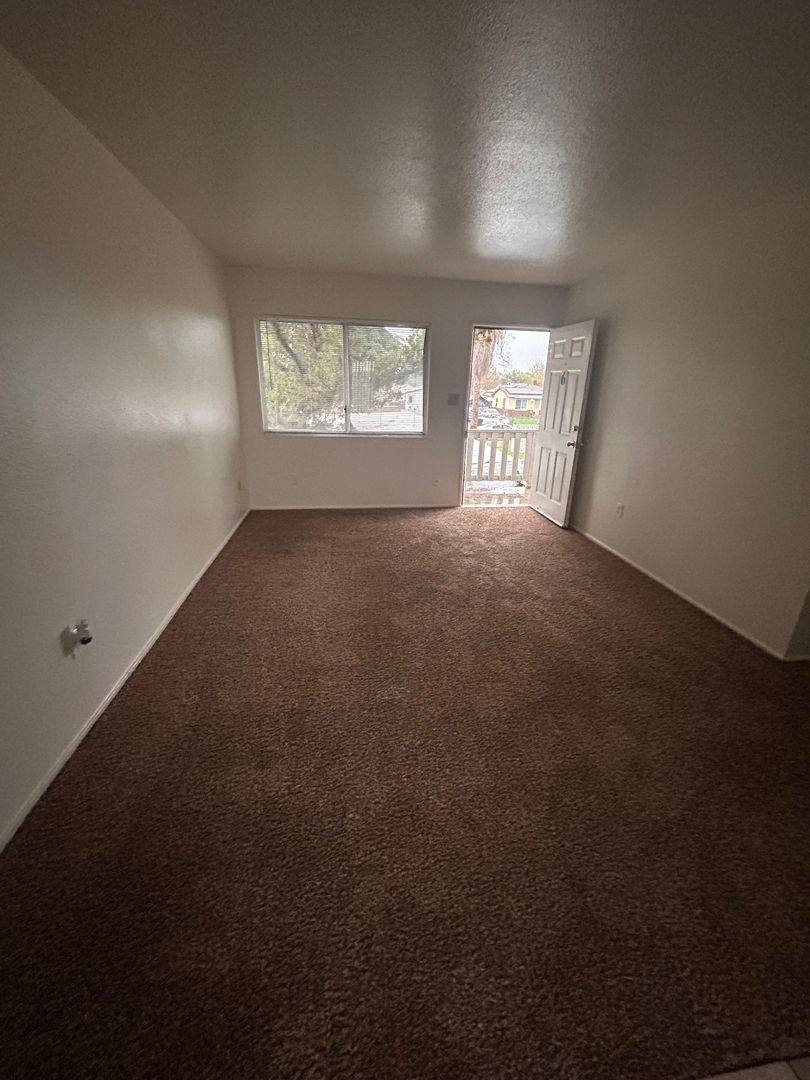Apartment for rent at 311, 321, 331 E Elm St, Hanford, CA 93230