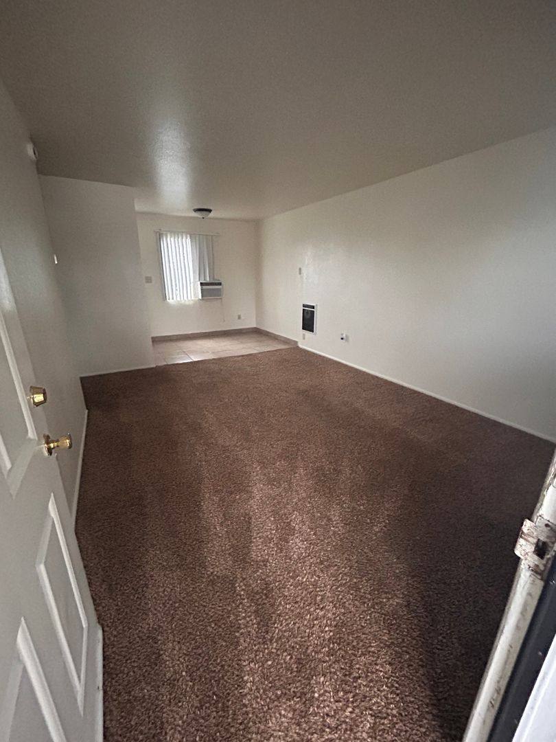 Apartment for rent at 311, 321, 331 E Elm St, Hanford, CA 93230