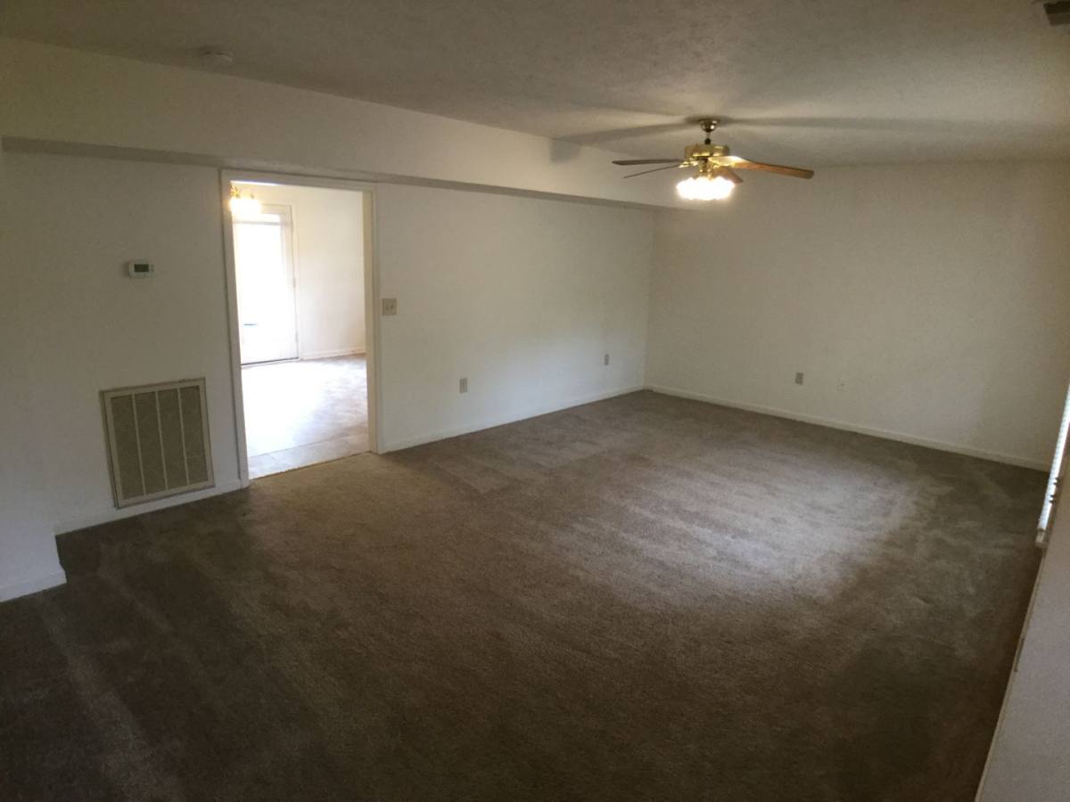 Townhouse for rent at 570 Kamran Dr, Christiansburg, VA 24073