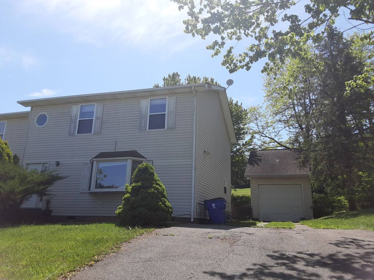 Townhouse for rent at 570 Kamran Dr, Christiansburg, VA 24073
