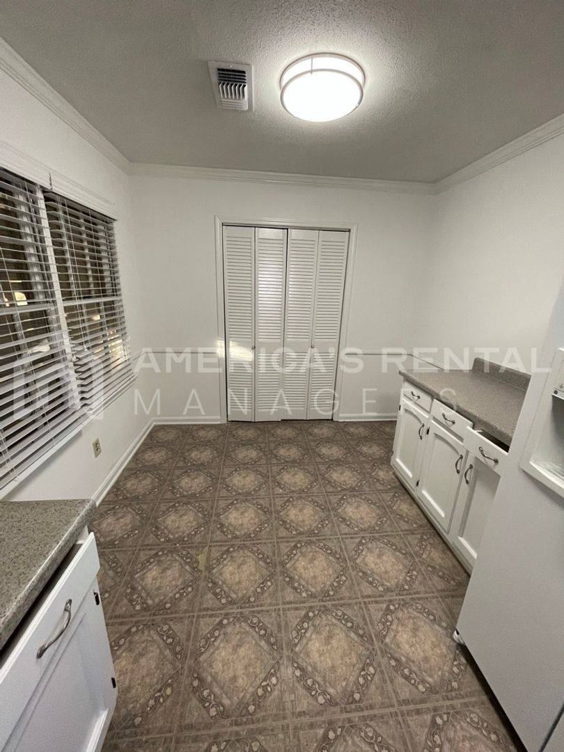 House for rent at 5727 22nd Ave E, Tuscaloosa, AL 35405