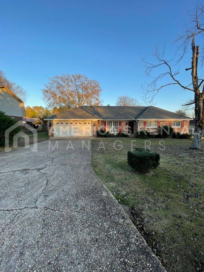 House for rent at 5727 22nd Ave E, Tuscaloosa, AL 35405