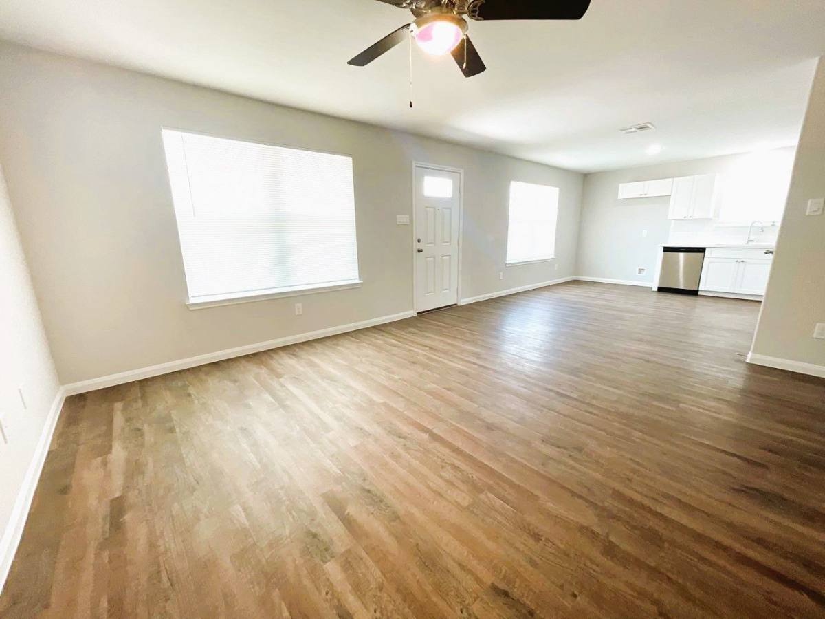 House for rent at 340 County Rd, Cleveland, TX 77327
