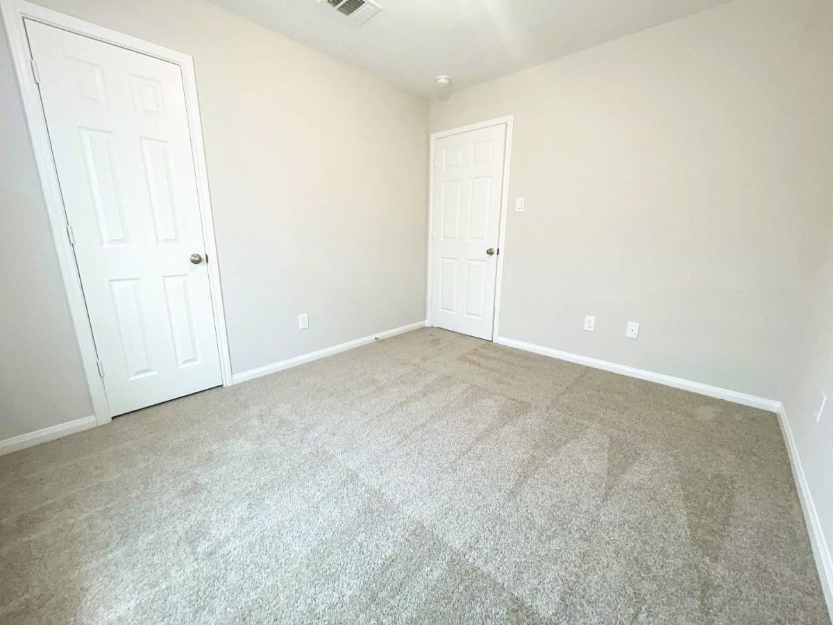 House for rent at 340 County Rd, Cleveland, TX 77327