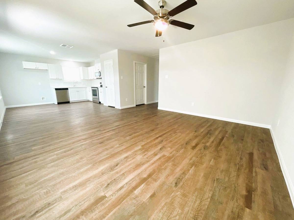 House for rent at 340 County Rd, Cleveland, TX 77327