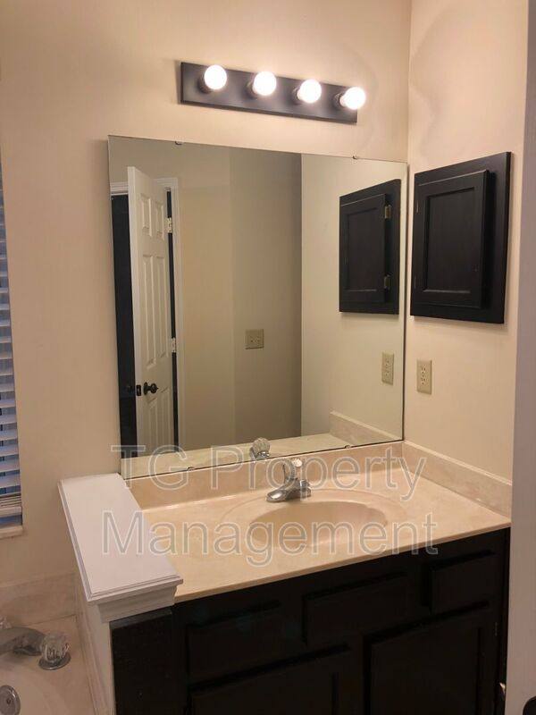 House for rent at 12910 Forest Glen Court S, Jacksonville, FL 32224
