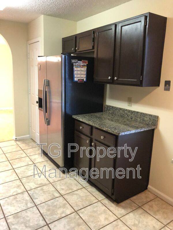 House for rent at 12910 Forest Glen Court S, Jacksonville, FL 32224