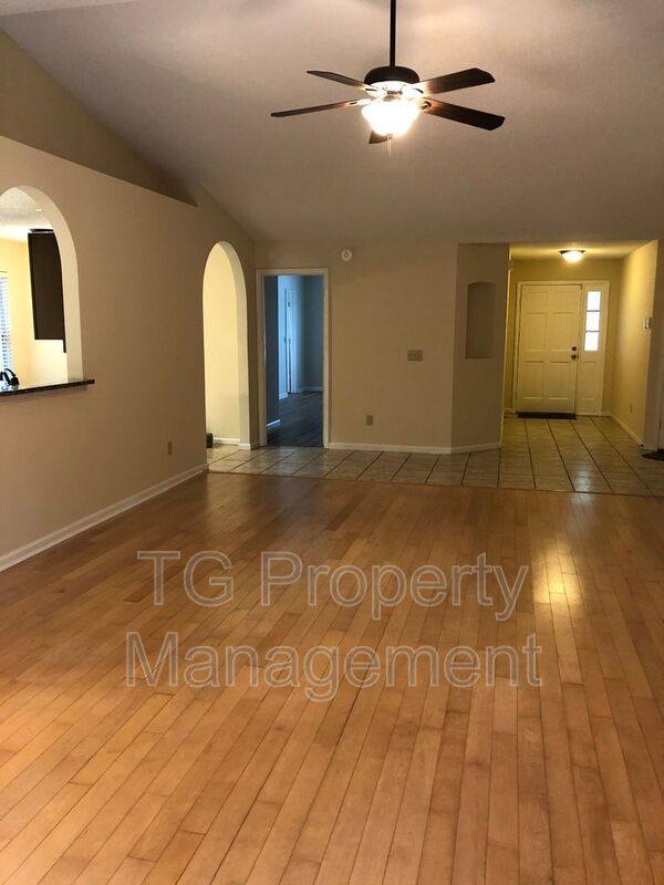 House for rent at 12910 Forest Glen Court S, Jacksonville, FL 32224