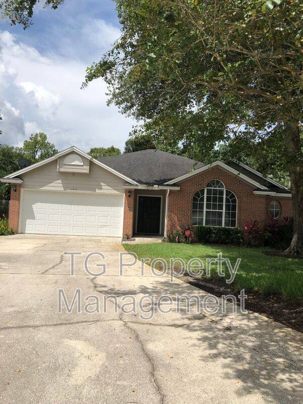 House for rent at 12910 Forest Glen Court S, Jacksonville, FL 32224
