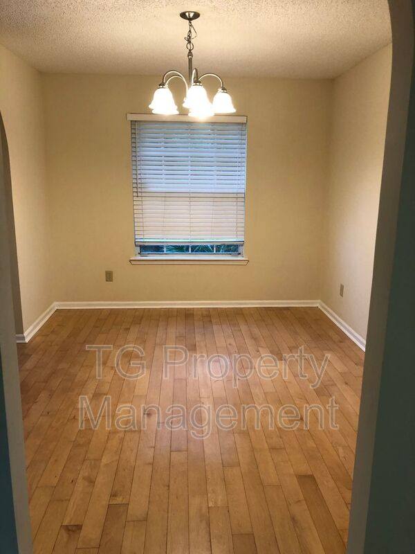House for rent at 12910 Forest Glen Court S, Jacksonville, FL 32224