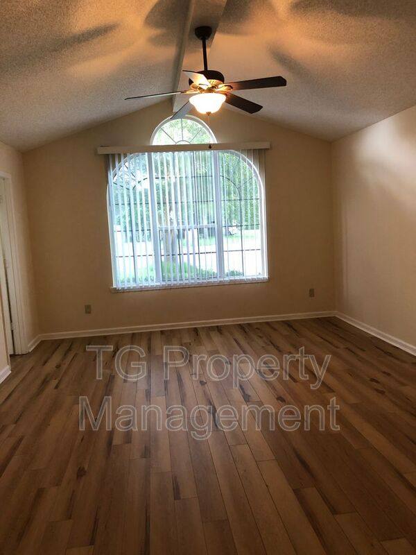 House for rent at 12910 Forest Glen Court S, Jacksonville, FL 32224
