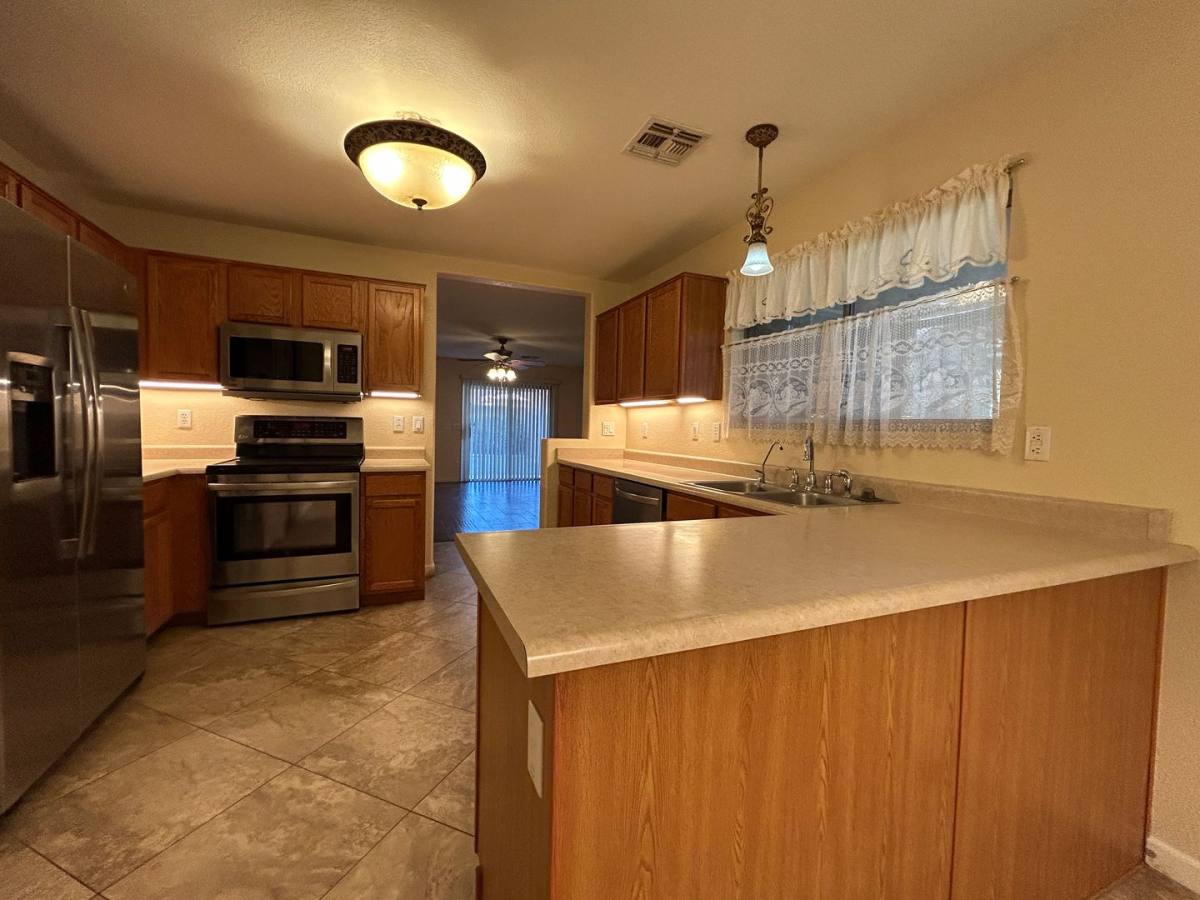 House for rent at 11418 W Cambridge Ave, Avondale, AZ 85392