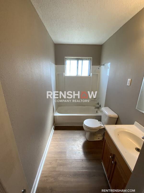 Apartment for rent at 1401 Meeks St #D5 Ll, Dyersburg, TN 38024