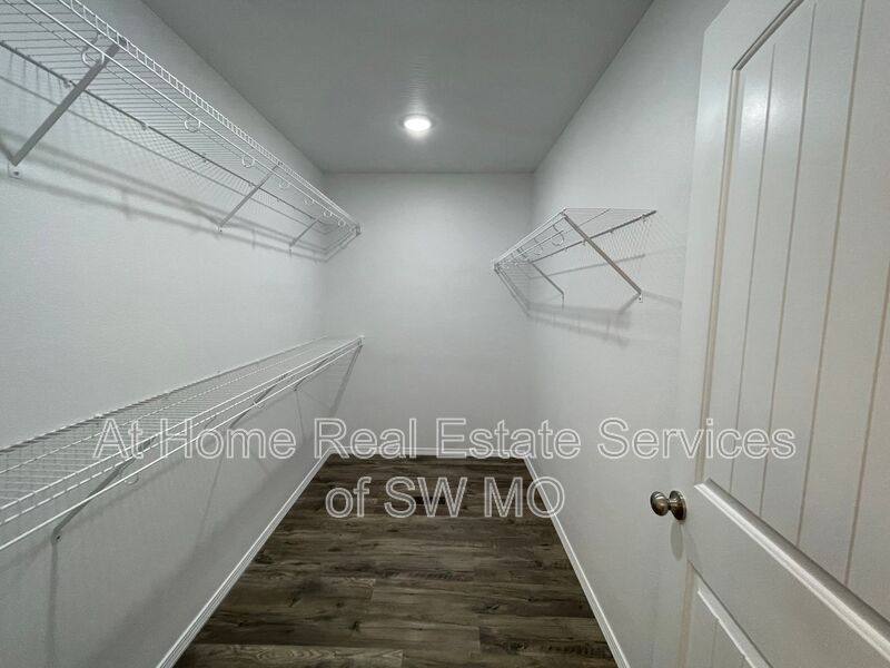 House for rent at 3862 W Linwood, Springfield, MO 65807