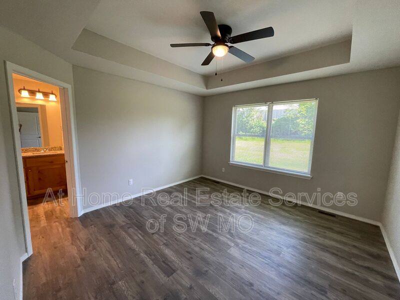 House for rent at 3862 W Linwood, Springfield, MO 65807