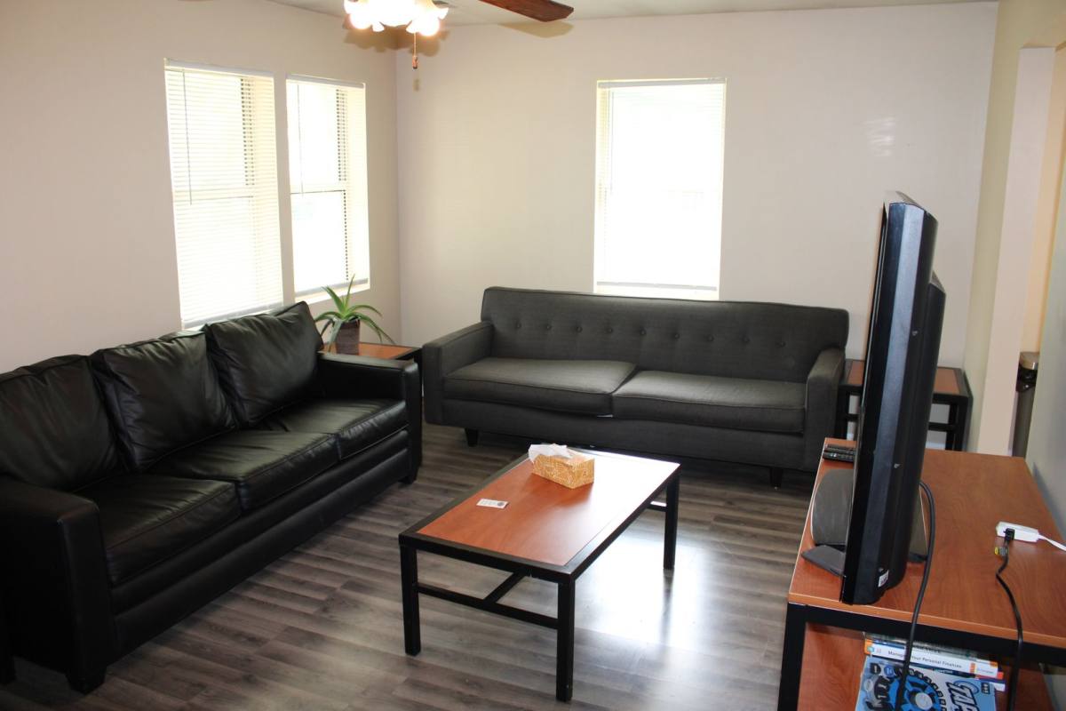 Apartment for rent at 606 Vattier, Manhattan, KS 66502