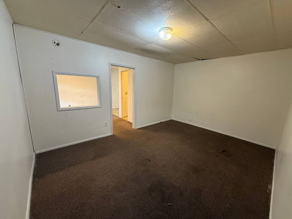 Apartment for rent at 19 1 2 S Jefferson #3, Iola, KS 66749