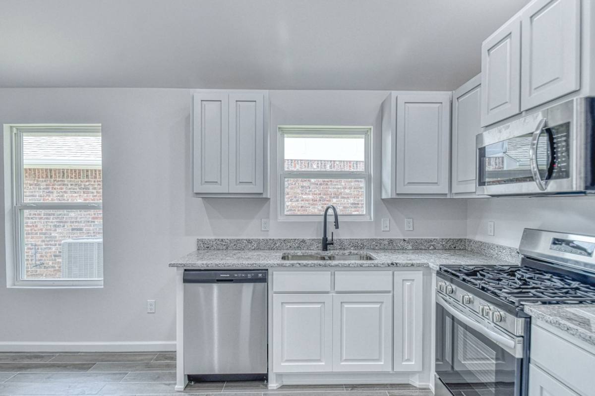 House for rent at 932 Varenna Court, Norman, OK 73071