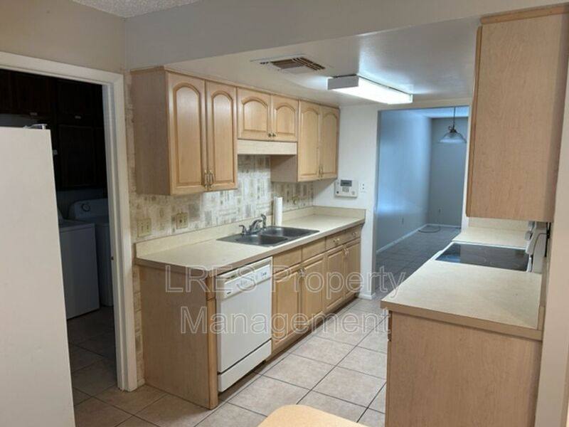 Townhouse for rent at 4603 Lighthouse Circle, Orlando, FL 32808