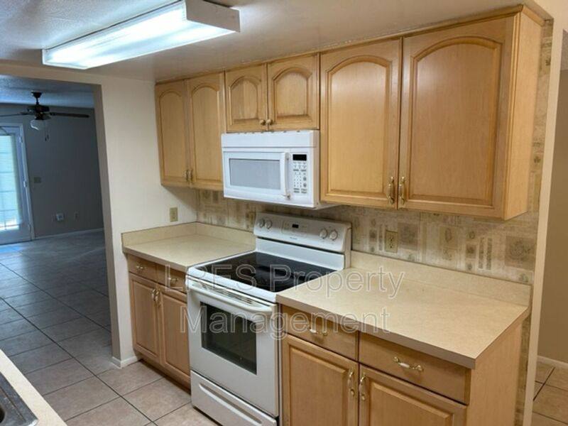 Townhouse for rent at 4603 Lighthouse Circle, Orlando, FL 32808