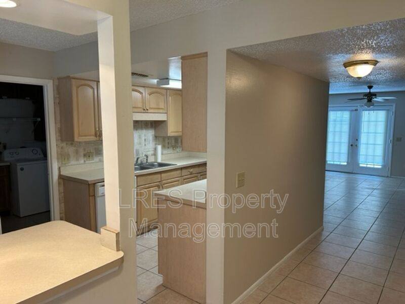 Townhouse for rent at 4603 Lighthouse Circle, Orlando, FL 32808