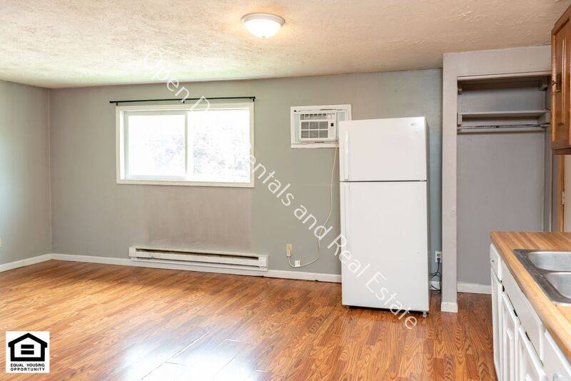 Apartment for rent at 501 N Broadway St #F, Butler, IN 46721