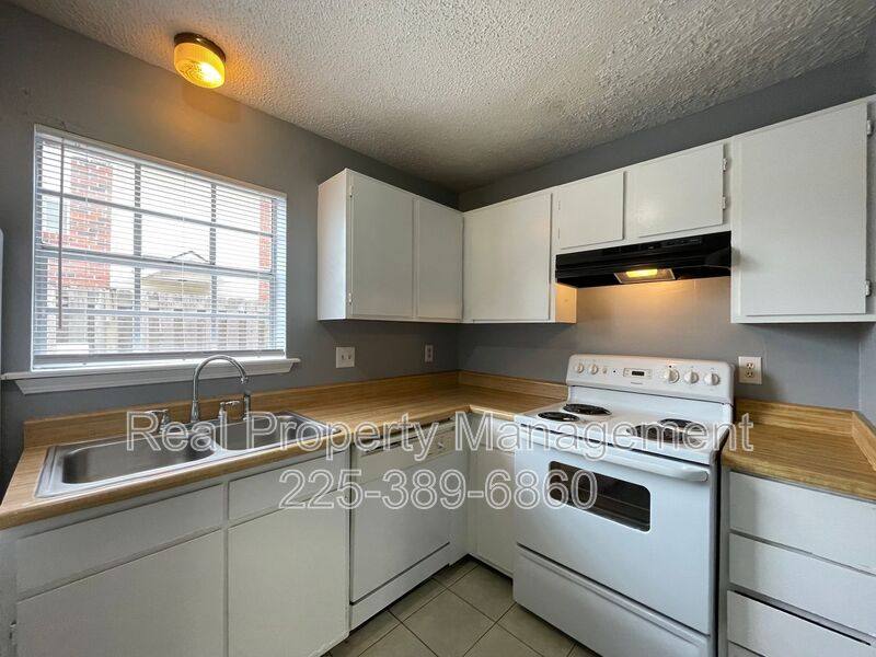 Apartment for rent at 1714 Brightside Dr #A, Baton Rouge, LA 70820