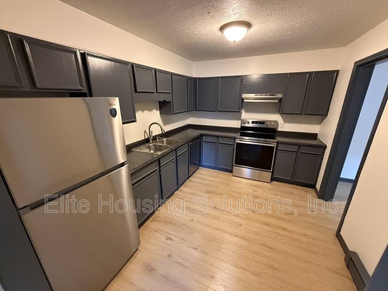 Apartment for rent at 282 Blue Sky Dr #1, Wytheville, VA 24382