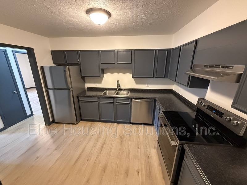 Apartment for rent at 282 Blue Sky Dr #1, Wytheville, VA 24382