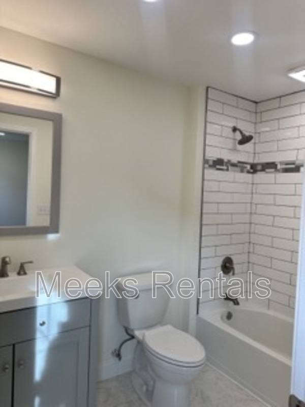 Apartment for rent at 310 68th St SE #A, Charleston, WV 25304