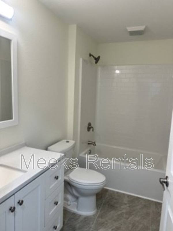 Apartment for rent at 310 68th St SE #A, Charleston, WV 25304