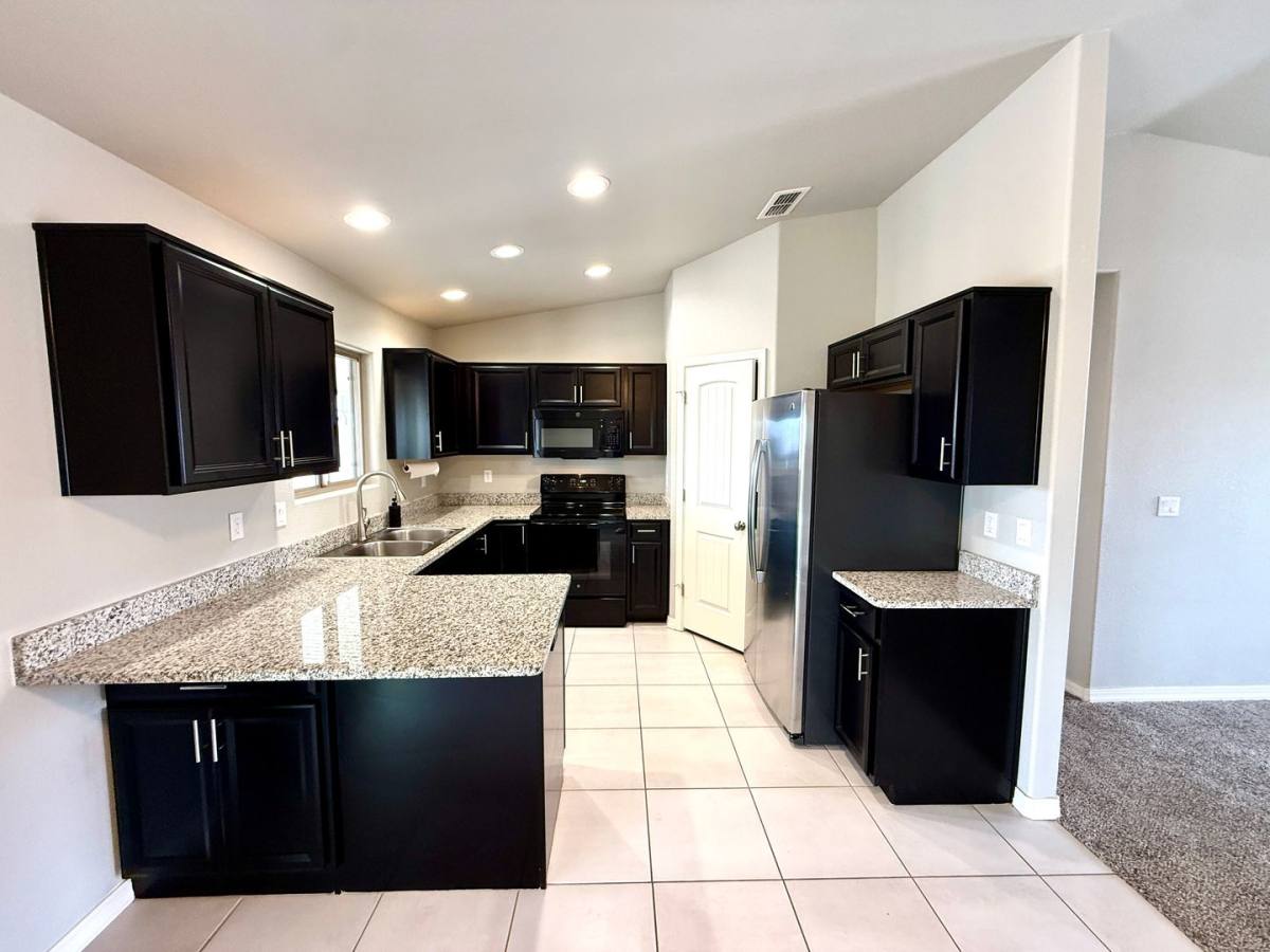 2658 Punta Vista, Kingman, AZ 86409 - House for Rent - Image 10