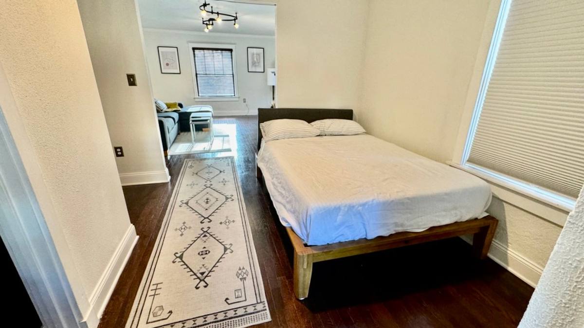 Apartment for rent at 3618 Pennsylvania Ave, Kansas City, MO 64111