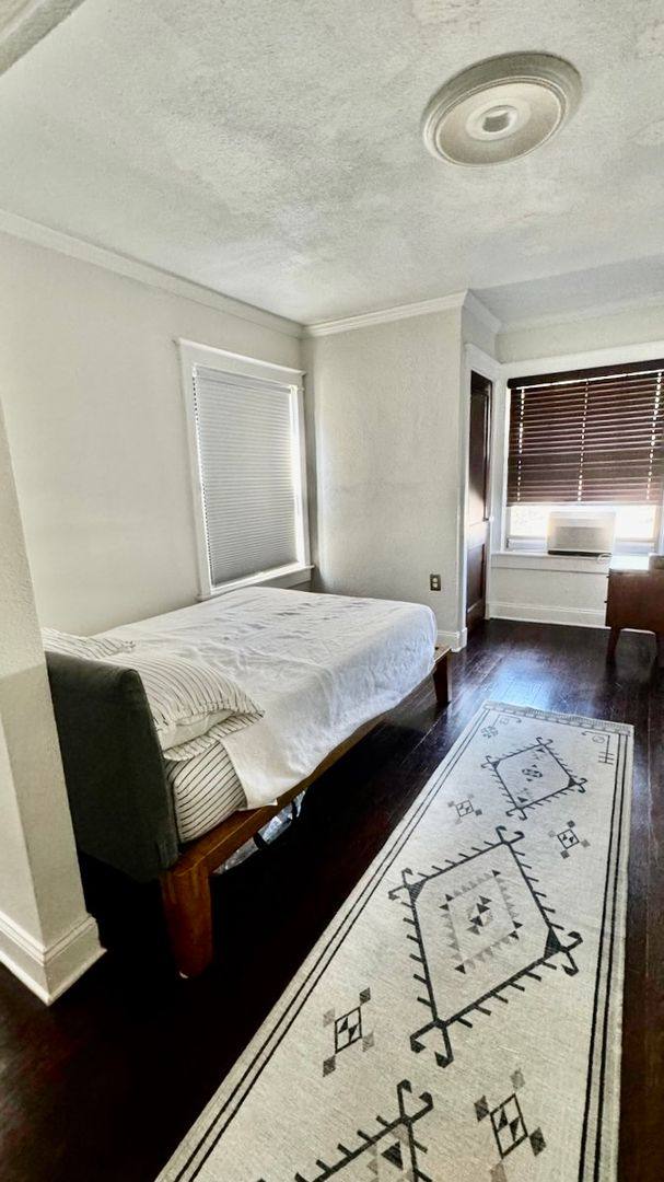 Apartment for rent at 3618 Pennsylvania Ave, Kansas City, MO 64111