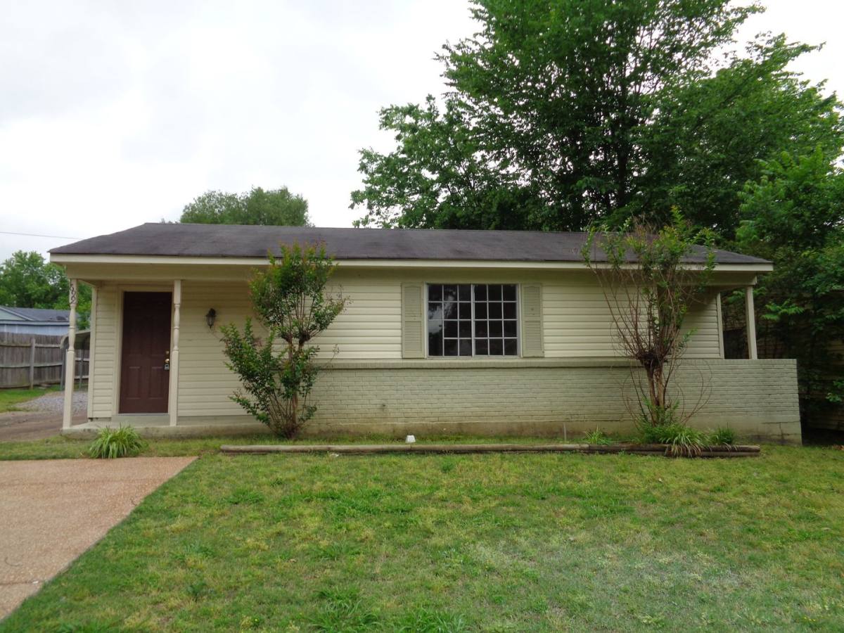 House for rent at 1699 Whitehead Dr, Southaven, MS 38671