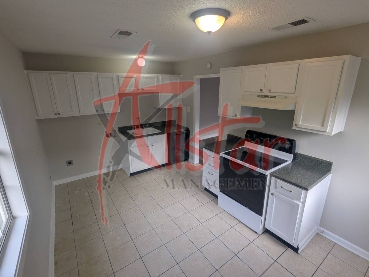 House for rent at 1699 Whitehead Dr, Southaven, MS 38671