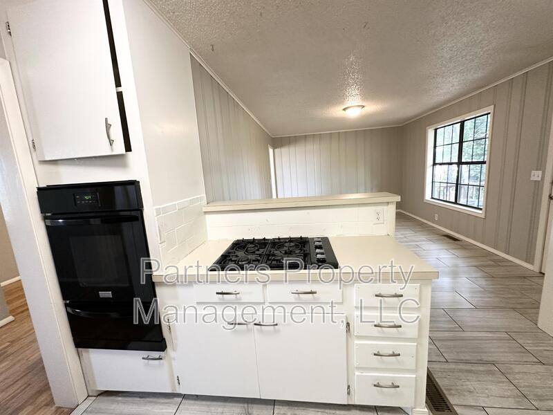 House for rent at 2201 W Deane St, Fayetteville, AR 72703