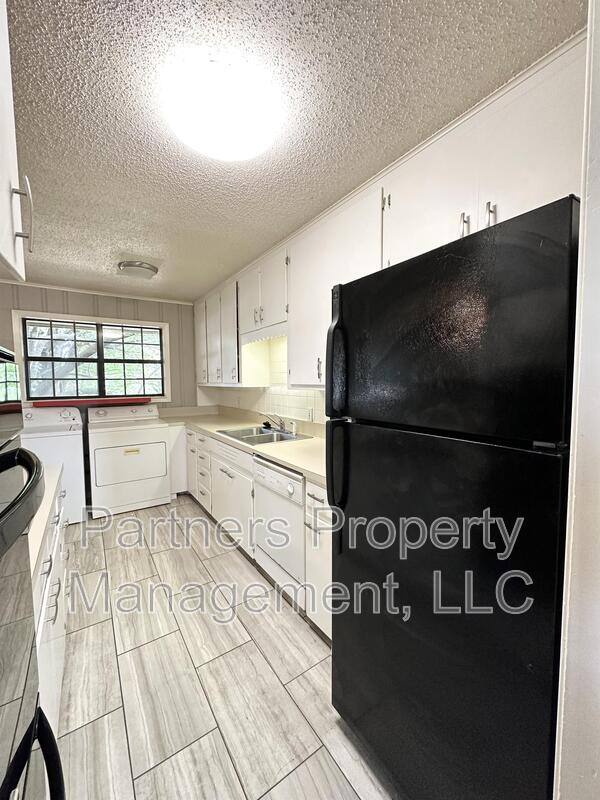 House for rent at 2201 W Deane St, Fayetteville, AR 72703