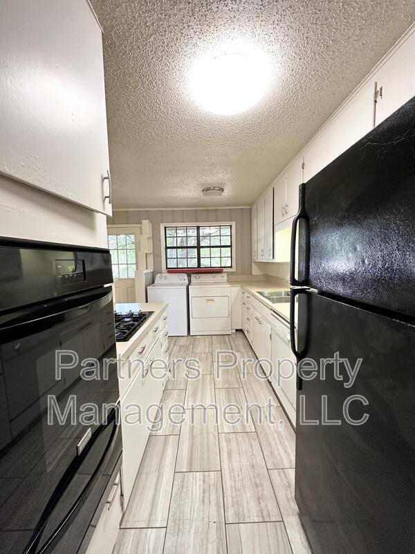 House for rent at 2201 W Deane St, Fayetteville, AR 72703
