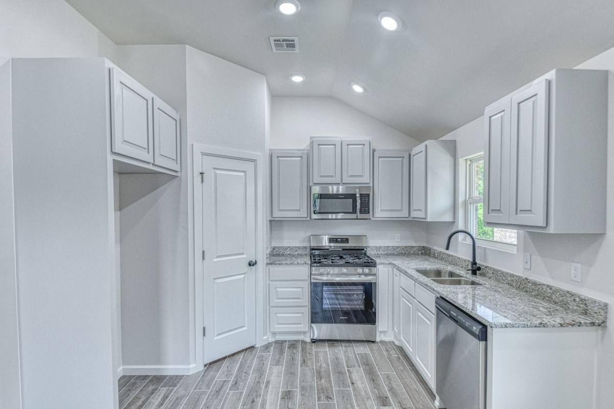 House for rent at 928 Varenna Court, Norman, OK 73071