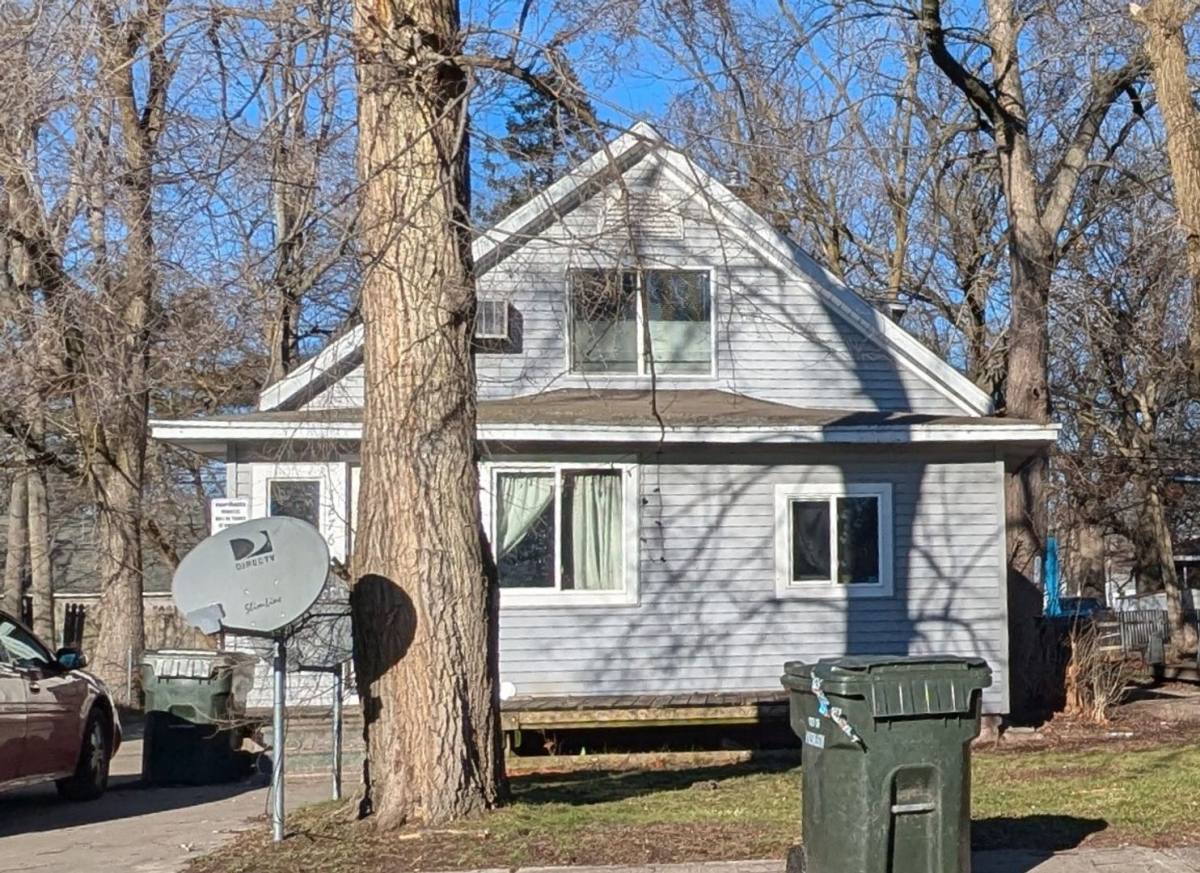Apartment for rent at 1276 Francis Ave, Muskegon, MI 49442