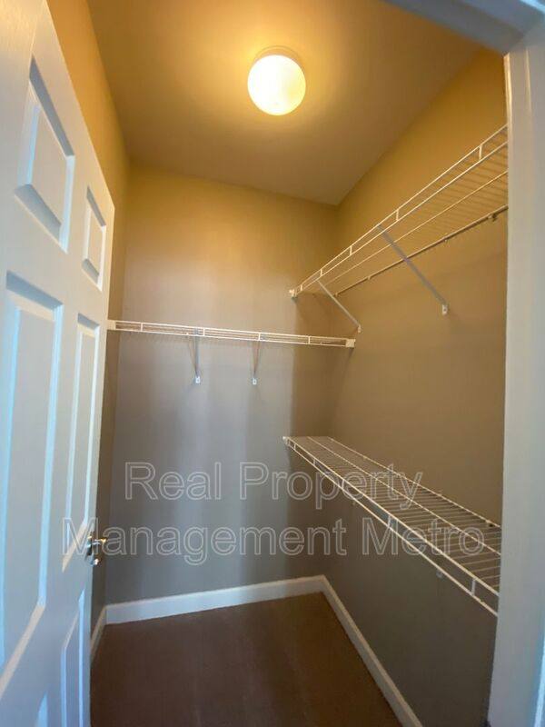 Townhouse for rent at 7305 Elkridge Crossing Way, Elkridge, MD 21075