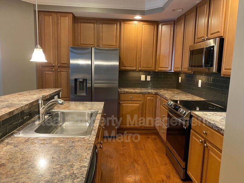 Townhouse for rent at 7305 Elkridge Crossing Way, Elkridge, MD 21075