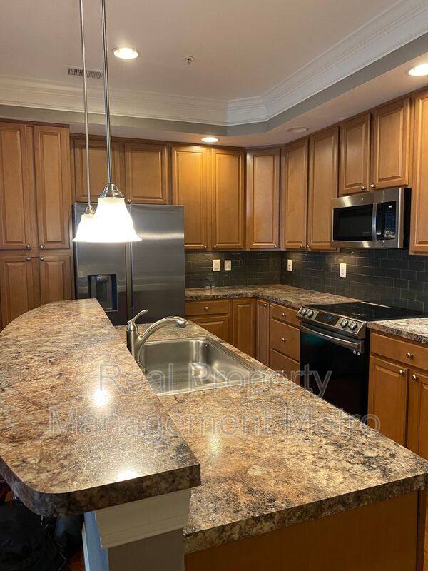 Townhouse for rent at 7305 Elkridge Crossing Way, Elkridge, MD 21075