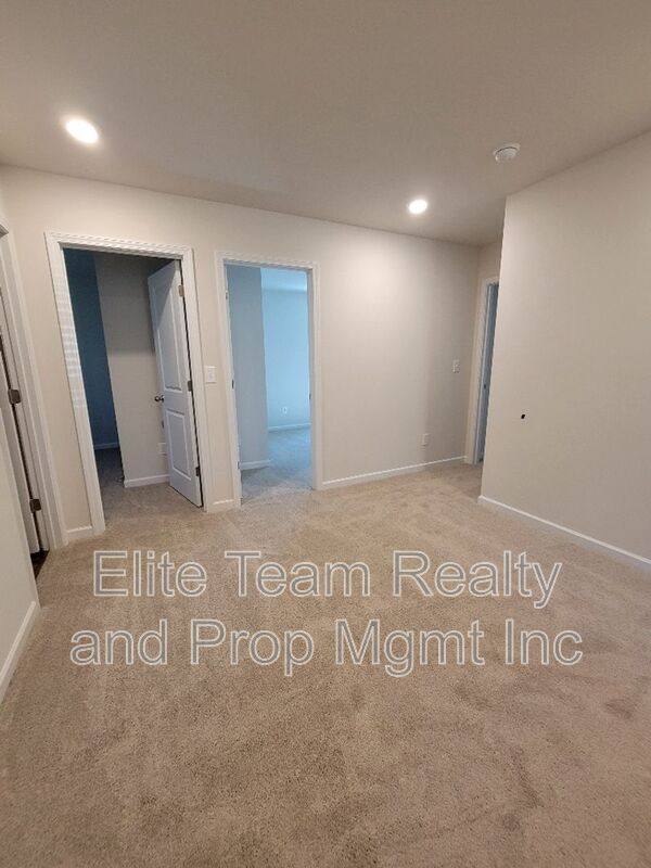 House for rent at 6941 Calton Lane, Charlotte, NC 28214