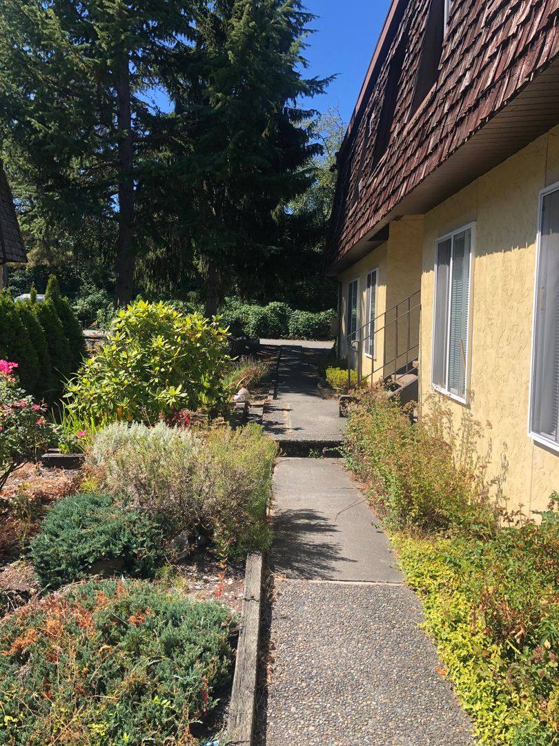 Apartment for rent at 8620 26th Ave SW, Seattle, WA 98106
