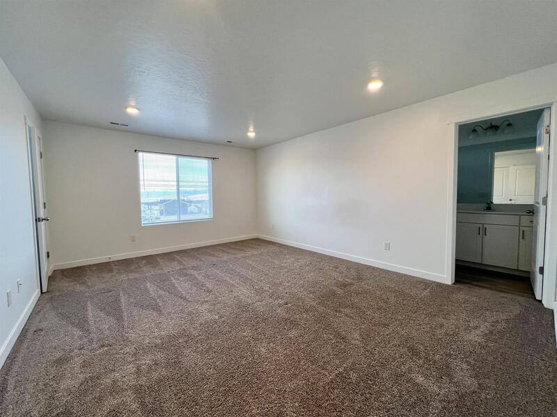 Townhouse for rent at 8593 W Medow Bank Way, Magna, UT 84044